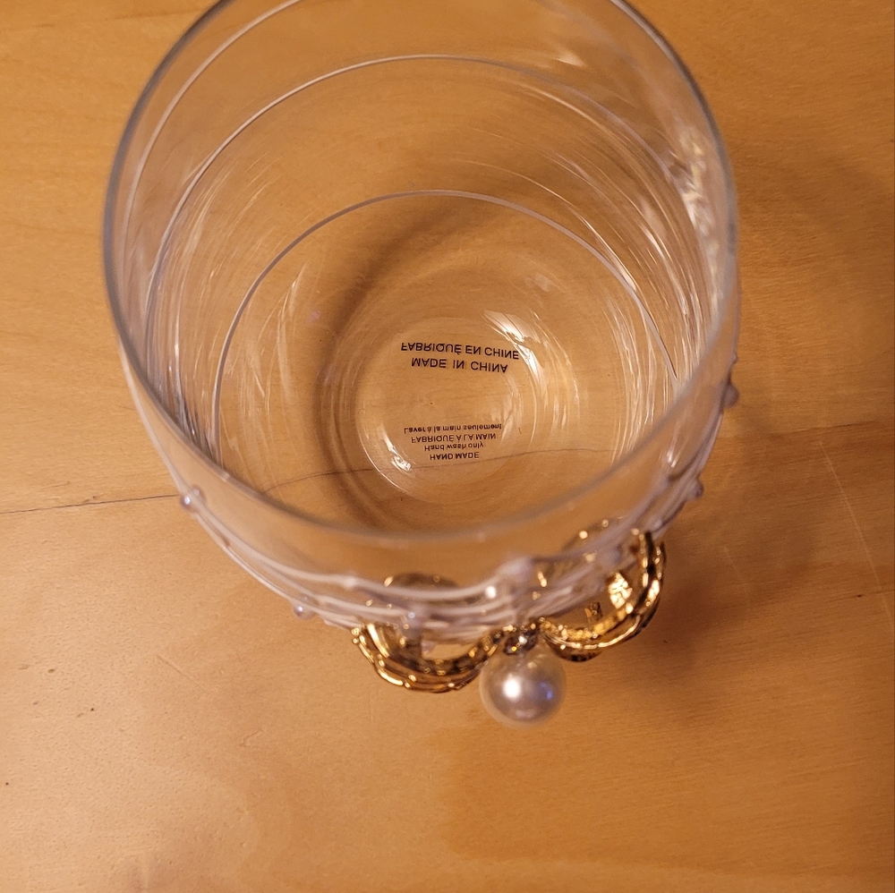 Spider Web Design Glass with Gold Accents - Picture 4 of 6